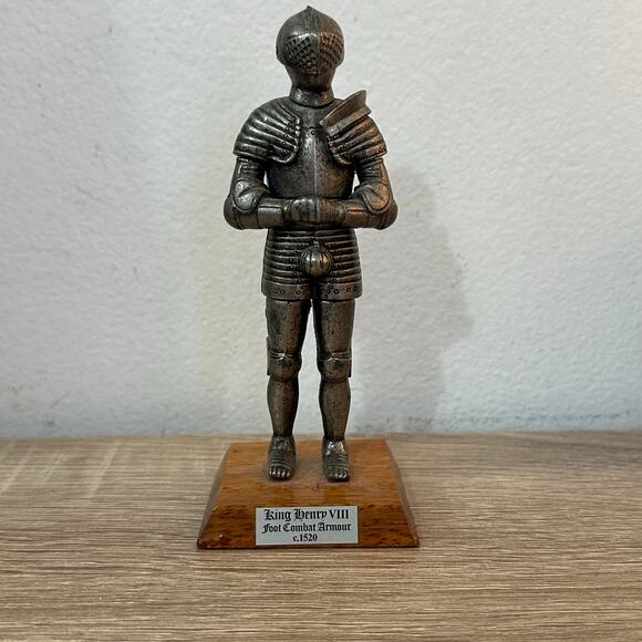 King‎ Henry VIII Foot Combat Armour C.1520 Pewter Detailed Figurine Articulated - Picture 13 of 13
